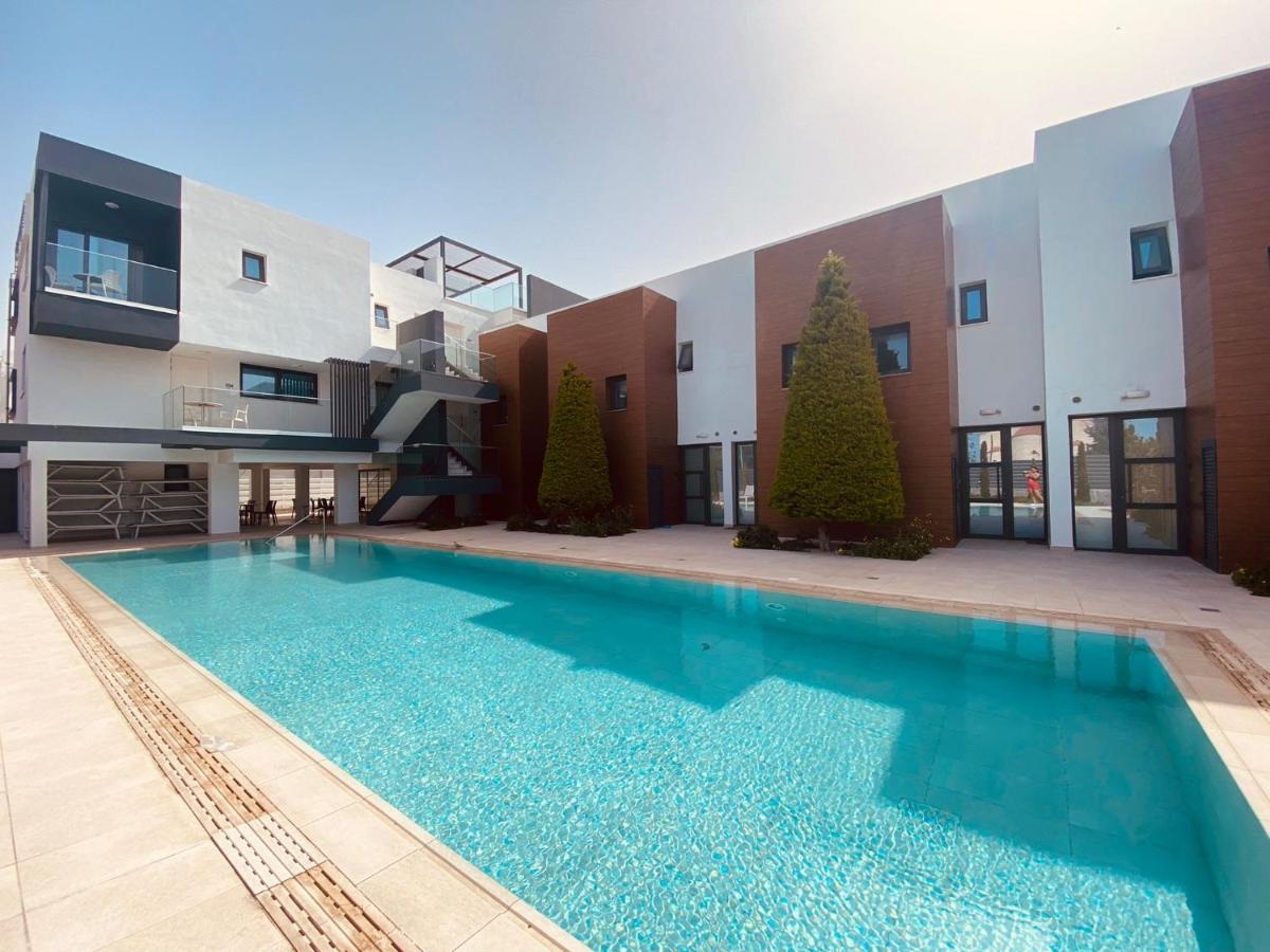 Victoria Suites Paphos Extérieur photo
