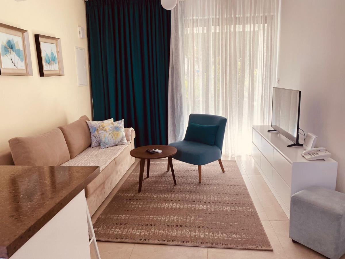 Victoria Suites Paphos Extérieur photo