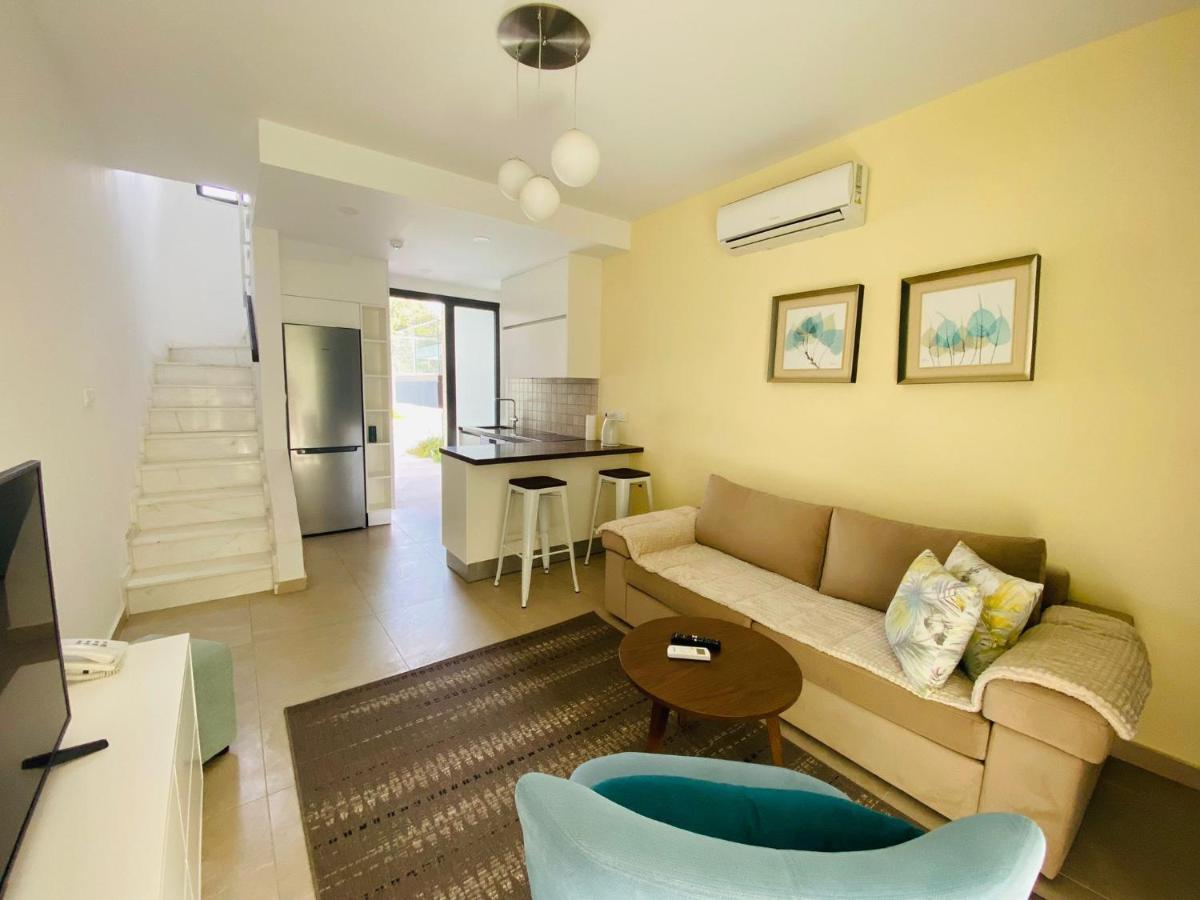 Victoria Suites Paphos Extérieur photo